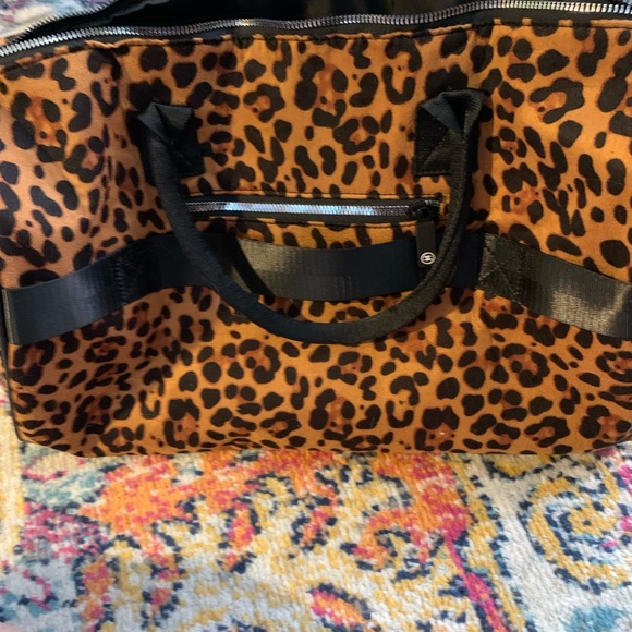 Leopard fancy duffel bag - Picture 3 of 4